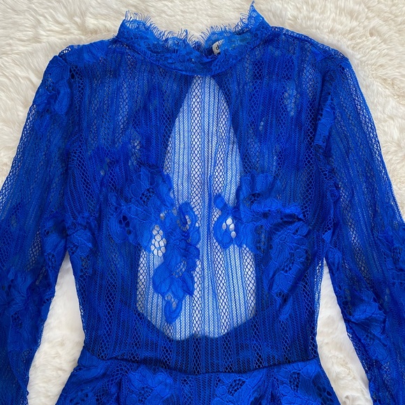 Charlotte Russe - Cobalt Blue Floral Lace Long Sleeve Open Back Bodycon Romper - Picture 3 of 10